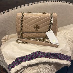 KIRA CHEVRON SMALL CONVERTIBLE SHOULDER BAG color Devon sand AUTHENTIC